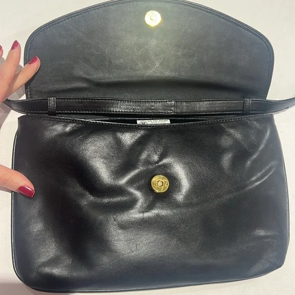 Anne Klein Vintage Black Leather Deadstock Crossbody Purse Gold Hardware - Picture 8 of 13